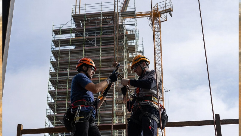 Building Your Rope Access CV: What Employers Actually Look For