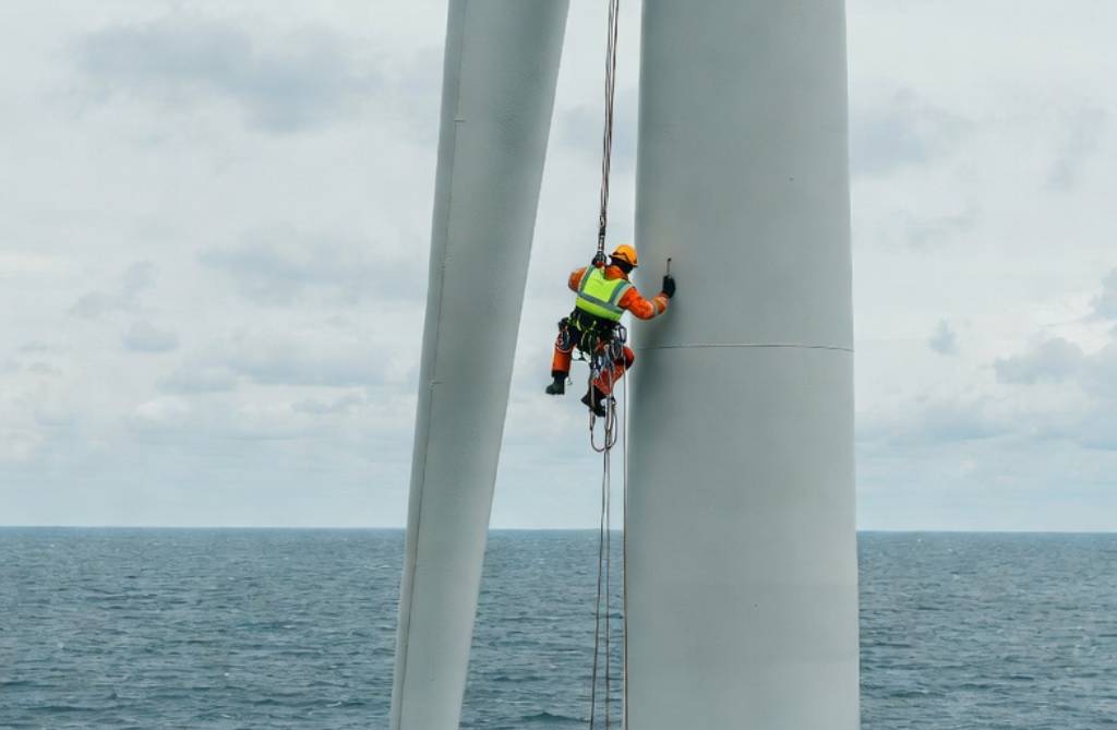 Finding rope access work in the Netherlands and Europe Rope Access Jobs Netherlands Europe